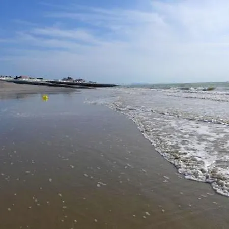 Hébergement de vacances Maison De 2 Avec Jardin Amenage Et Wifi A Sur *